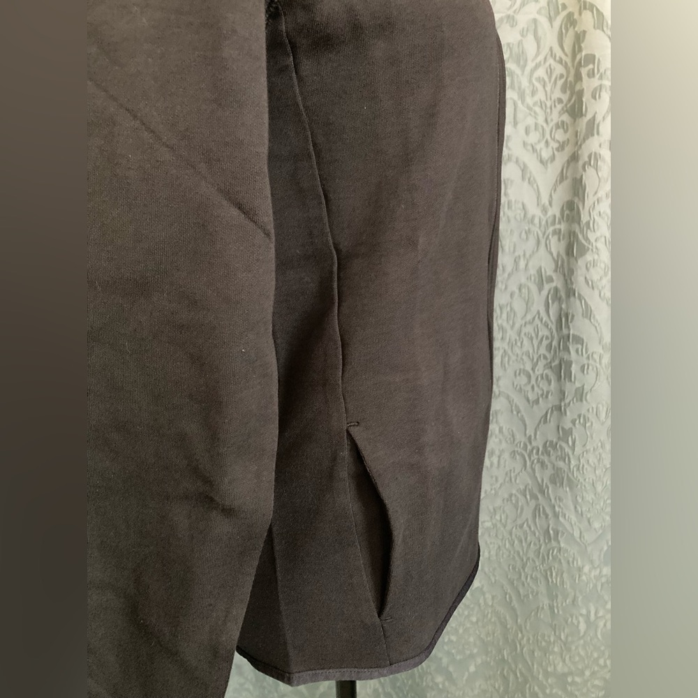 Gap | NWT Active Black Zip Up Hoodie - Picture 5 of 9